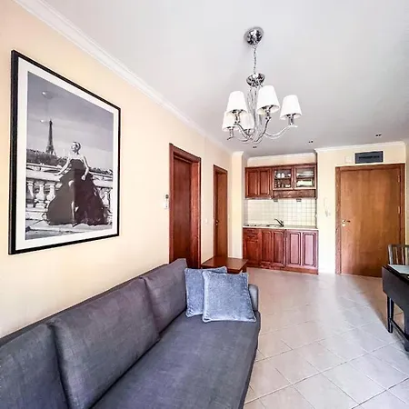 Garden In Santa Marina Village Apartment