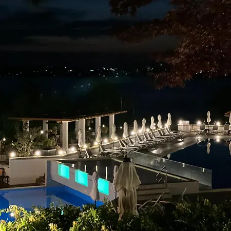 Garden In Santa Marina Village Daire *