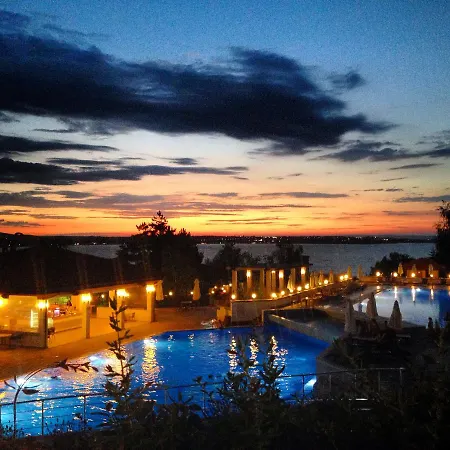 Garden In Santa Marina Village شقة *